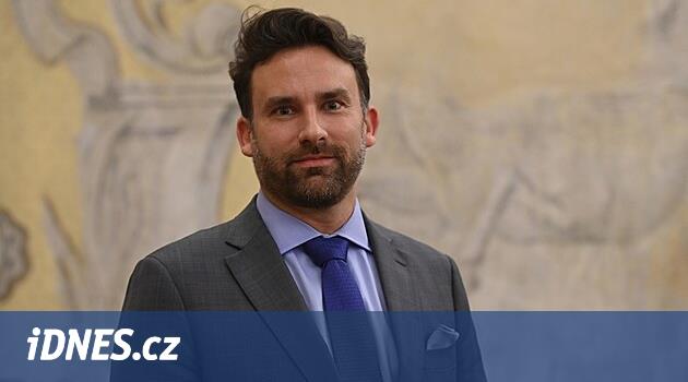 Palacký Üniversitesi'nin yeni rektörü avukat ve milletvekili Michael Kohajda olacak