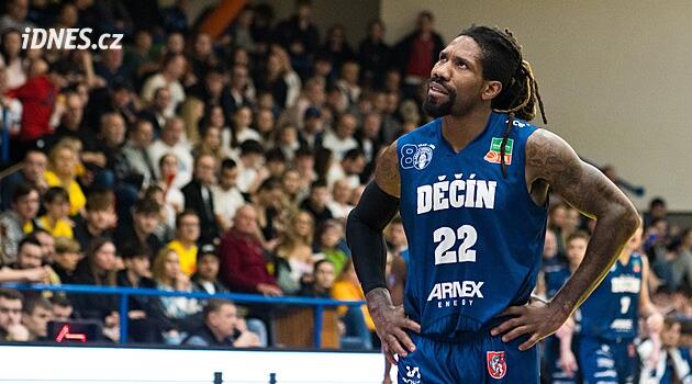 Děčín lideri kaybetti, Walton sezon sonuna kadar oyunun dışında