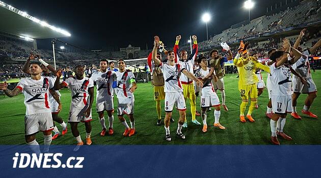 PSG srazilo Barcelonu gólem v závěru, Kovář vychytal bod proti Leverkusenu