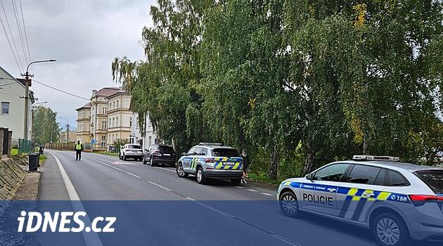 Manévry v Děčíně. Policie evakuovala střední školu, mladistvý nahlásil bombu