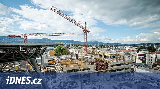 Liberec hastanesinin modern kompleksinin tamamlanması gecikti