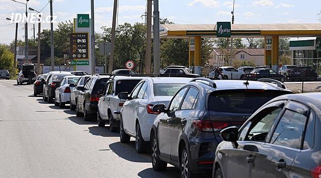 Rusové prodloužili zákaz vývozu benzinu, nafty i námořního paliva