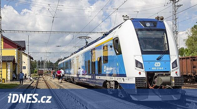 České Budějovice'den Linz'e Tren Kilitleri, Yolcular Otobüs Taşıyor