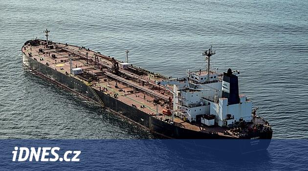 Francouzští vojáci vnikli na ruský tanker podezřelý z vysílání dronů nad Dánsko