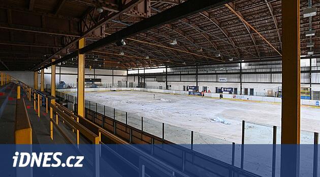 Šternberk'teki stadyum yıkılmayı bekliyor. Yıldız hokey oyuncusu Krejčí burada başladı