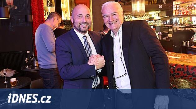 ODS'li Pilsen Belediye Başkanı Roman Zarzyckı vekillik görevinden vazgeçecek