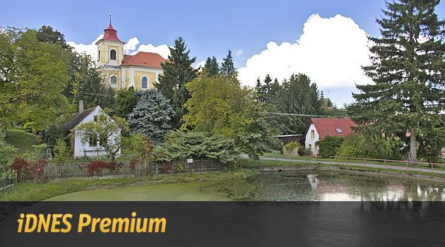 Rudá záře nad Všesulovem. Vítejte v obci, kde mají komunisté nejvyšší čísla v Česku