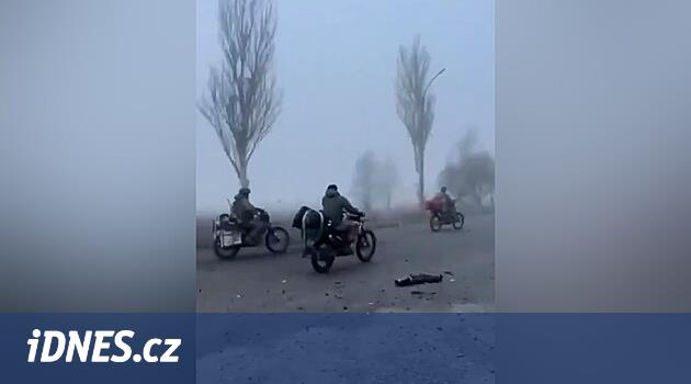 Šílený Maxim. Rusové vypustili přízračné video svého příjezdu do Pokrovska