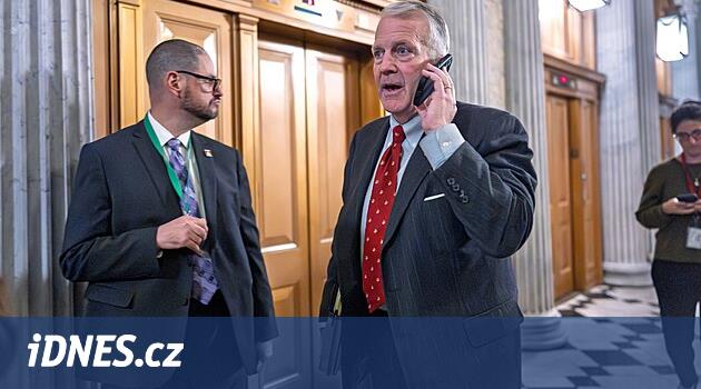 Americký Senát odhlasoval konec shutdownu, teď jsou na řadě poslanci