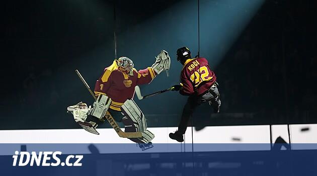 Velký třesk, balet s rolbou, Ewa Farna. Horáckou arénu otevřela nabitá show