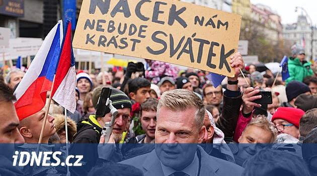Nácek nám nebude krást svátek, vítali Turka s Motoristy - iDNES.cz