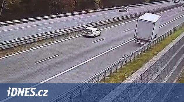 Opilý kamioňák na D1. Poškodil svodidla a ve smyku málem vůz převrátil