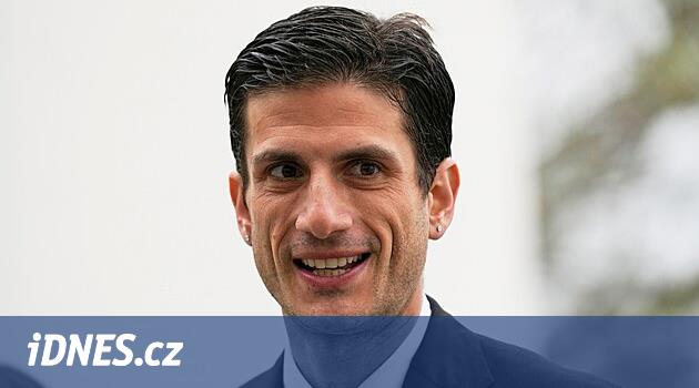 Vnuk JFK chce do Kongresu. Je hvězdou sítí, bratrance Roberta hlasitě kritizuje