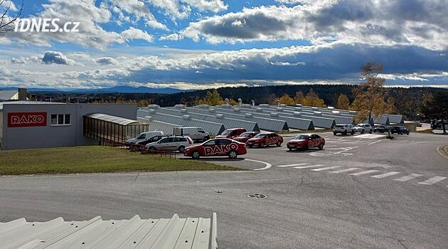 Şirket Borovany'deki fabrikadan gelen gürültüyü azaltmaya çalışıyor, susturucular taktı