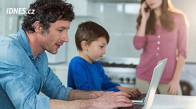 Stává se dítě předmětem tahanic? Experti kritizují nová pravidla u rozvodů