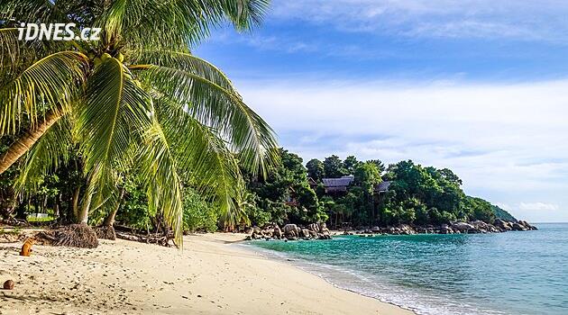 Tropické ráje v ohrožení. Navštivte tato místa, než dopadnou jako Bali