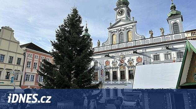 České Budějovice'de meydanda Advent pazarları açıldı