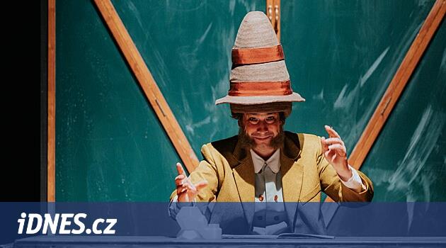 Fizik dersi, sınav ve vurucu oyuncular. Tiyatro Ejderhası ebedi arayışçı Hron'u onurlandırdı