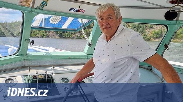 Yolcu gemisinin kaptanı ve Hracholusek'in ikonu Josef Švamberk hayatını kaybetti