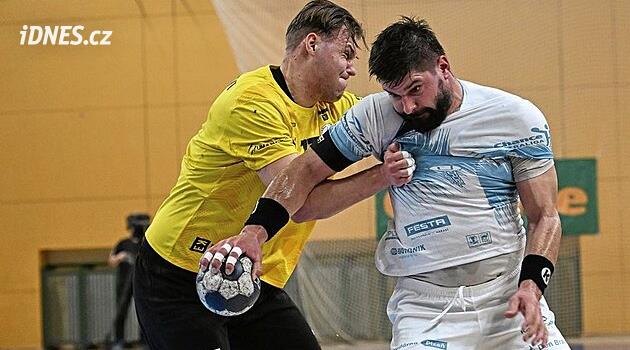 Pilsen Teknik Direktörü Štochl: Bir oyuncuyu sırf boyu uzun diye satın almanın anlamı yok