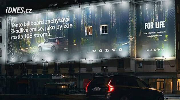 Volvo, Prag'daki havayı temizleyen reklam panosunu vaktinden önce kaldırdı