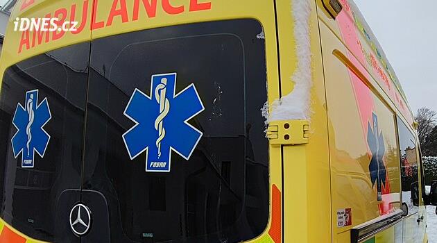 Ostrava'da yedi yaşında bir erkek çocuk, patlayan havai fişek nedeniyle yaralandı