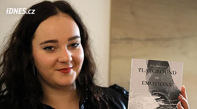 Holatová ilk şiir koleksiyonuyla Avrupa ödülü kazandı