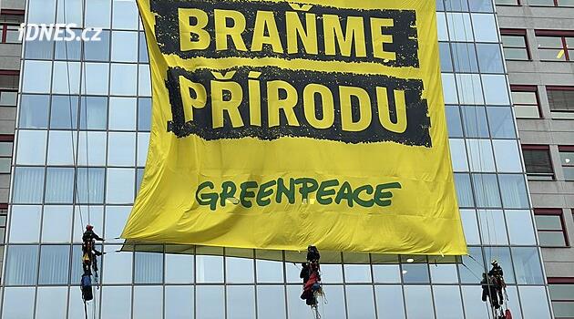 Mimořádné zisky z růstu cen fosilních paliv? Greenpeace už volá po windfall tax