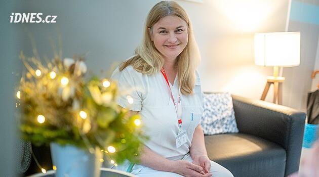 Někdy mám oči plné slz, emoce k doprovázení patří, říká nemocniční kaplanka