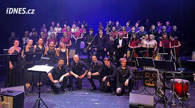 Tremolo Orkestrası, Václav Noid Bárta ile birlikte ilk kez Hybernia'da çaldı