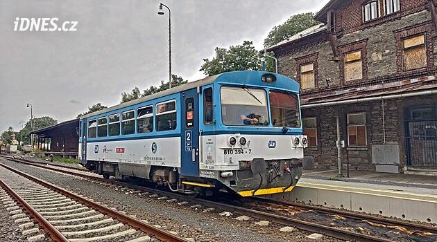 Na co zírá mašinfíra: Rýmařovská lokálka vás sveze do podhůří Jeseníků