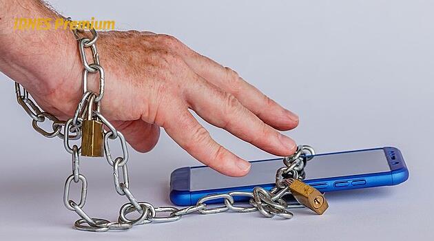 Novoroční předsevzetí: proč zápasit s nomofóbií aneb jak na mobilový detox Novoroční předsevzetí: proč zápasit s nomofóbií aneb jak na mobilový detox