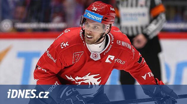 Boynunda bıçaklı düellolar? Kovařčík, deneyimimiz var. Třinec ayrıca yeni bir asistana yardım etti