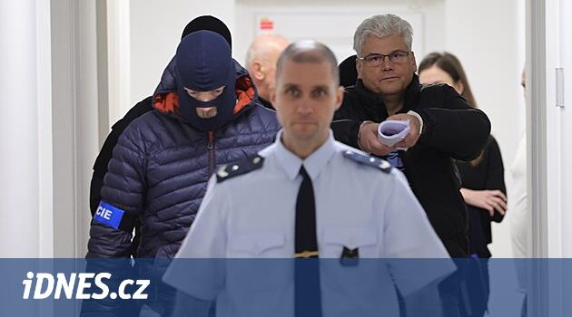 Mahkeme, Motol davasındaki bağlara karar verir. Polis Ludvík'in Liderini Getirdi
