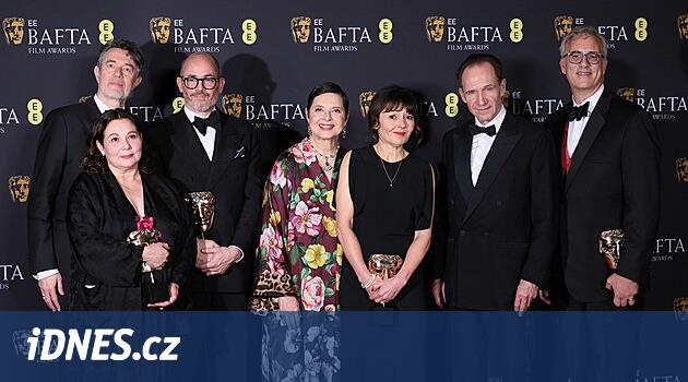 Gerilim Complave, BAFTA'nın fiyatlarına hakim oldu. Film vahşeti tarafından dört kupa da çekildi