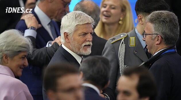 Pavel se po návratu z Maroka zúčastní konference v Berlíně. Chce jednat i s Merzem