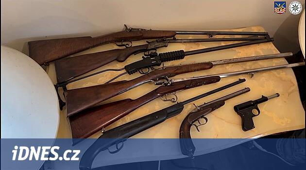 Adam ateş ederek hamile bir eşle tehdit etti, daire silah ve turlarla doluydu