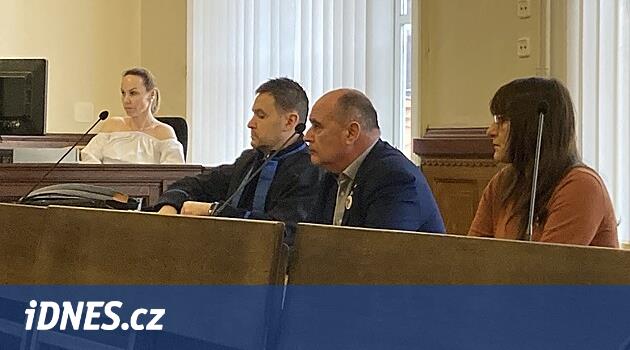 Belediye Başkanı atık koleksiyonunu siyah bir çöplükle suçluyor, mahkeme onu serbest bıraktı