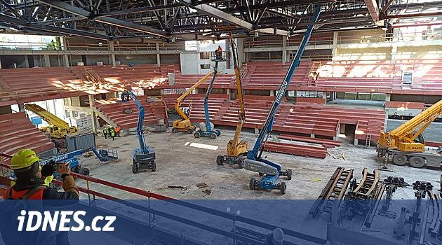 Horácká Çok Fonksiyonlu Arena zaten çatı altında, açılmak için bir Çek yıldızı istiyorlar