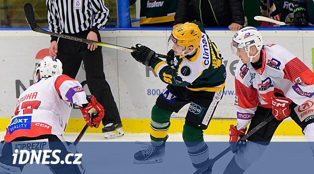 Vsetín hokey oyuncuları ilk lig yarı finallerine sorunsuz bir şekilde girdi, Derby'de Jihlava'ya liderlik ediyor