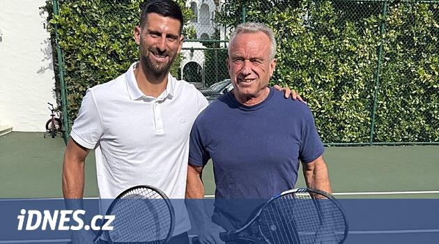 Teniste birincisi, tahmin et kim kazandı? Kennedy Djokovic ile bir fotoğrafa sahipti