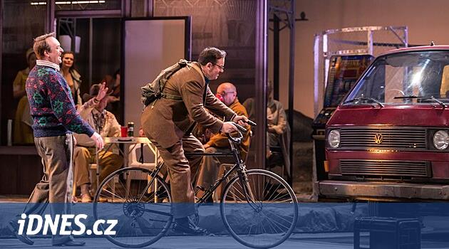 İnceleme: Bir gökdelende kayboldu. National'da Manon Lescaut sadece sıkıldı