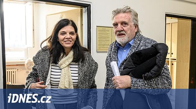 Kapsamlı, çift gürültü nedeniyle bir otodrom ile mahkeme hakkında söylüyor. Yedi yıl sürer