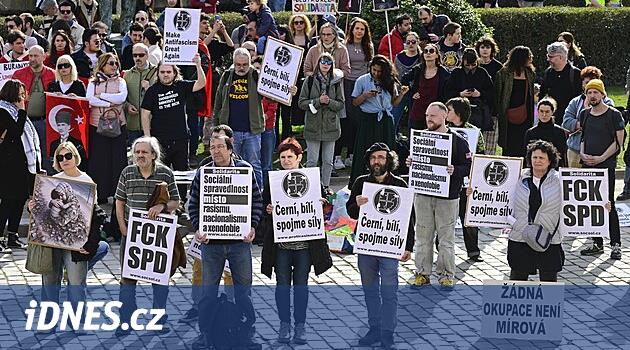 Prag'da, aşırı sağın yükselişine ve Fial'e karşı gösterildi.