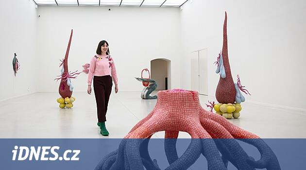 Kadın beden ve doğa. Liberec Galerisi, Macar Sanatçısı Heykelinin Baharını memnuniyetle karşılıyor