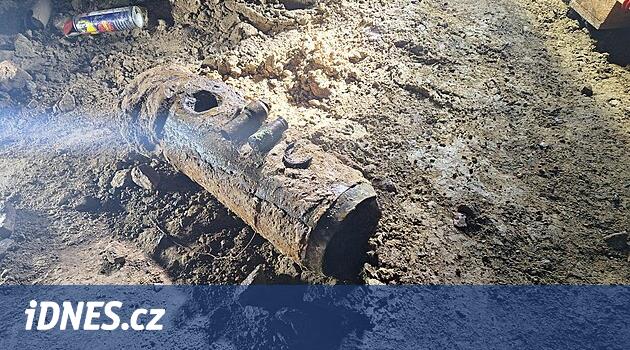 Brno'daki şantiyede uçak bombaları bulmak: Pyrotechnics onu devre dışı bıraktı