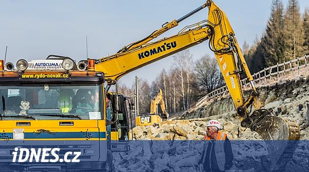 Česká Budějovský düğümünün modernizasyonu, pardubice'de olduğu gibi trajediye tam olarak gidiyor.