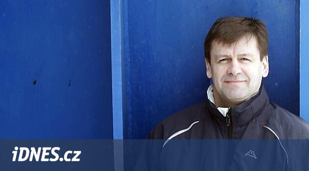 Polis eski hokey oyuncusu Otakar Janecký tarafından kovuşturuldu. Park evi yüzünden
