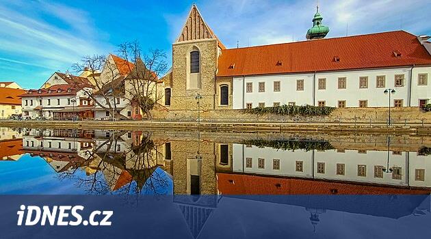 Budweis doğum günlerini kutluyor. 760 yaşındalar. Manastırın kalkanı yedi yüzyıla direndi