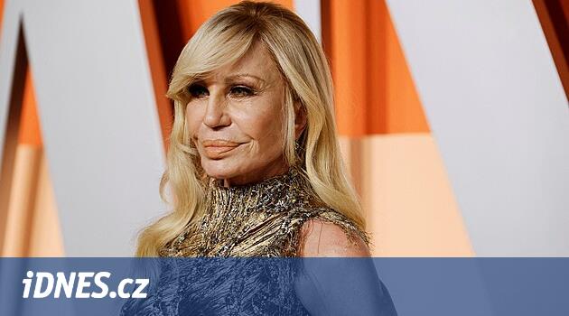 Lüks İmparatorluğu'ndaki değişiklikler. Donatella Versace, yaratıcı bir yönetmenin işlevini bırakıyor